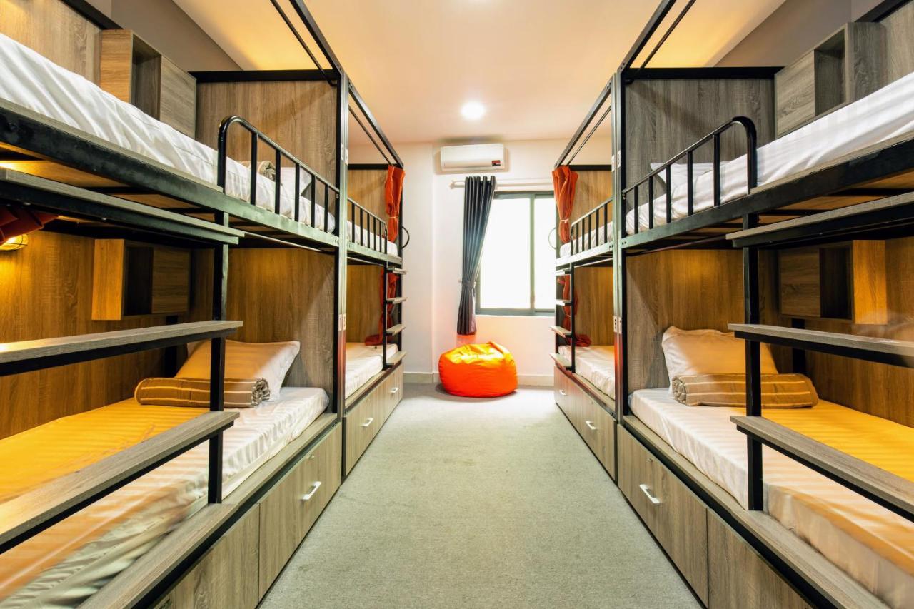 Base Backpackers Hostel Ho Chi Minh City Exterior photo